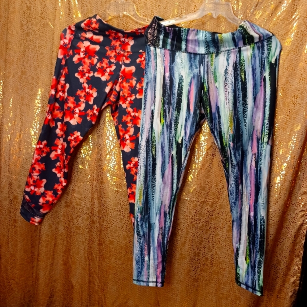 2 pair XL leggings.